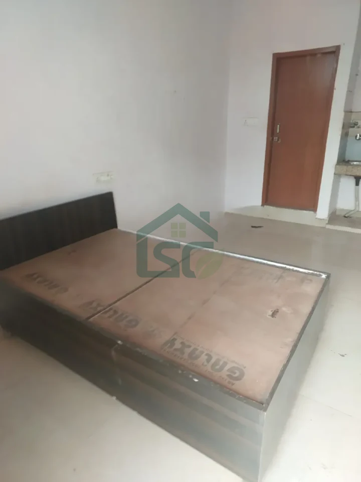 Vinay Room For Rent in Sector 94, Gurugram — property photo 4