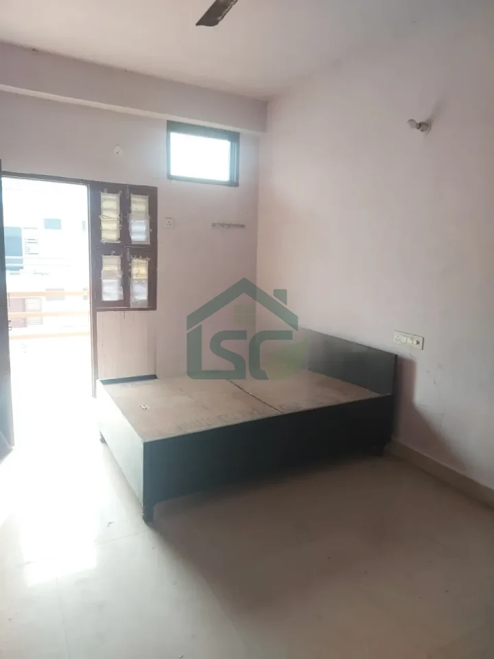Vinay Room For Rent in Sector 94, Gurugram — property photo 2