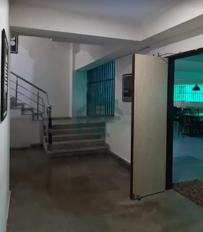 Abuzz Oxfordcaps in Siri Fort, Delhi — property photo 1