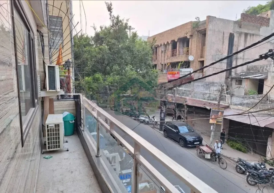 Unique PG in Kalkaji, Delhi — property photo 5