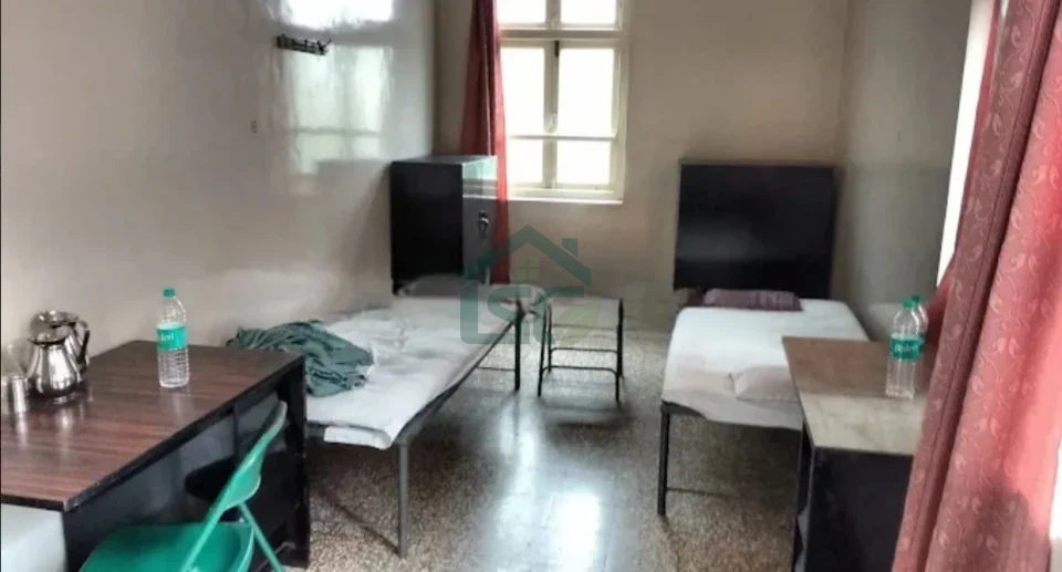 At Seva Niketan Boy'S Hostel And Family Hostel, Nagpada, Mumbai