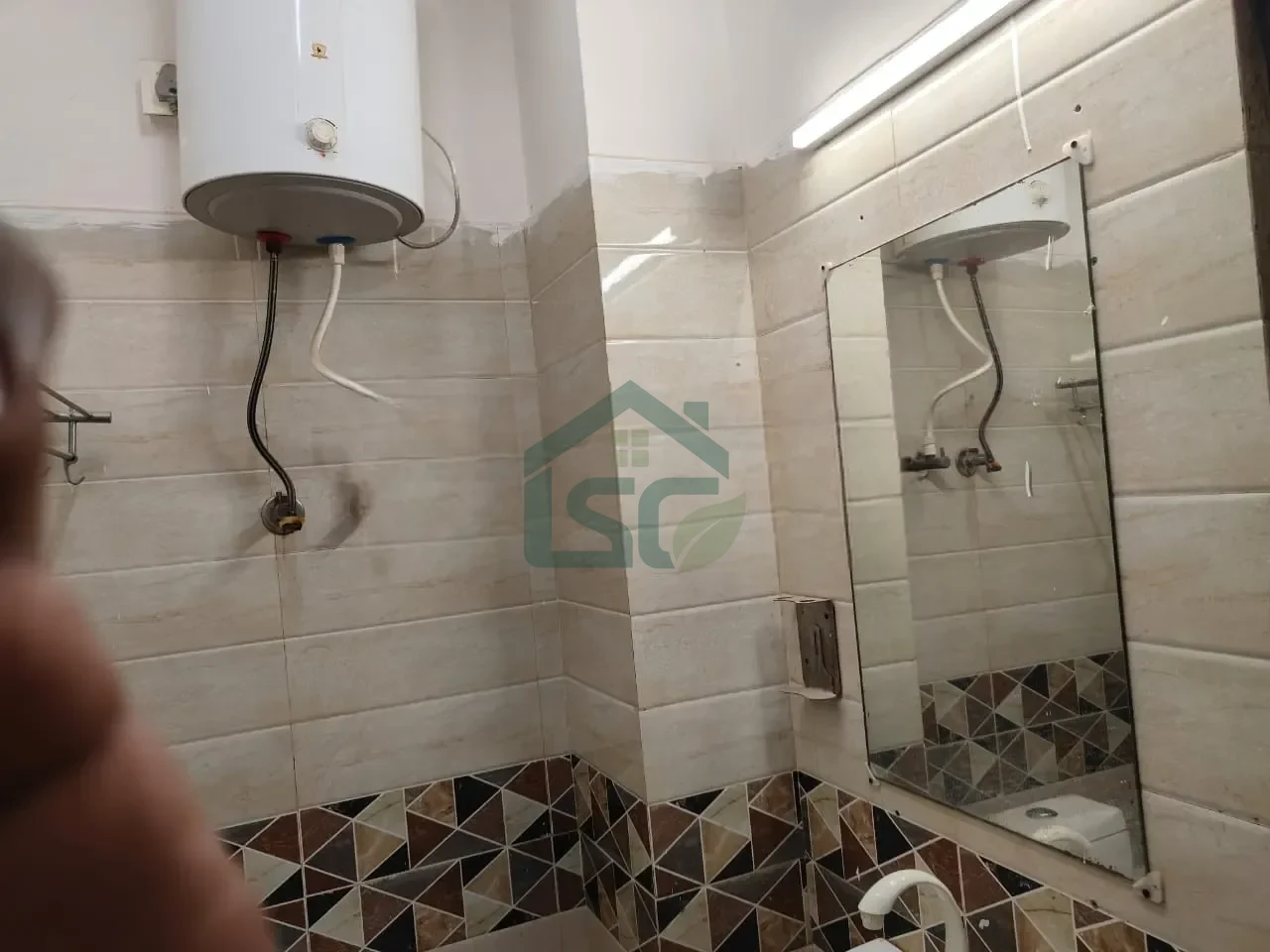 Delux room in Sector 66, Noida — property photo 1