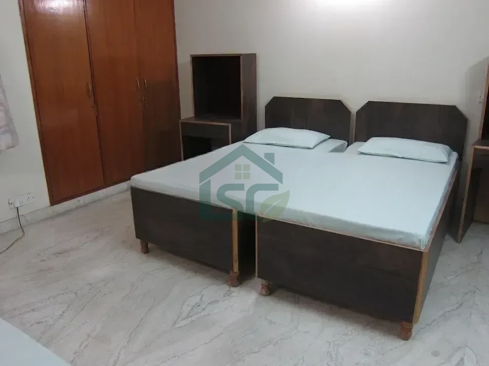 Comfort PG in N Block, Delhi — property photo 4