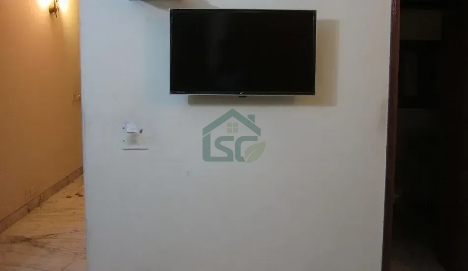 Comfort PG in N Block, Delhi — property photo 2