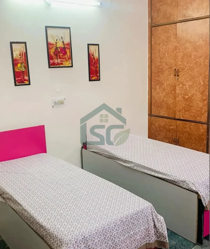 A J S living Girls PG in Shalimar Bagh, Delhi — property photo 3