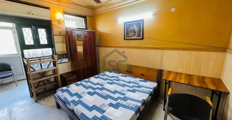 A J S living Girls PG in Shalimar Bagh, Delhi — property photo 4