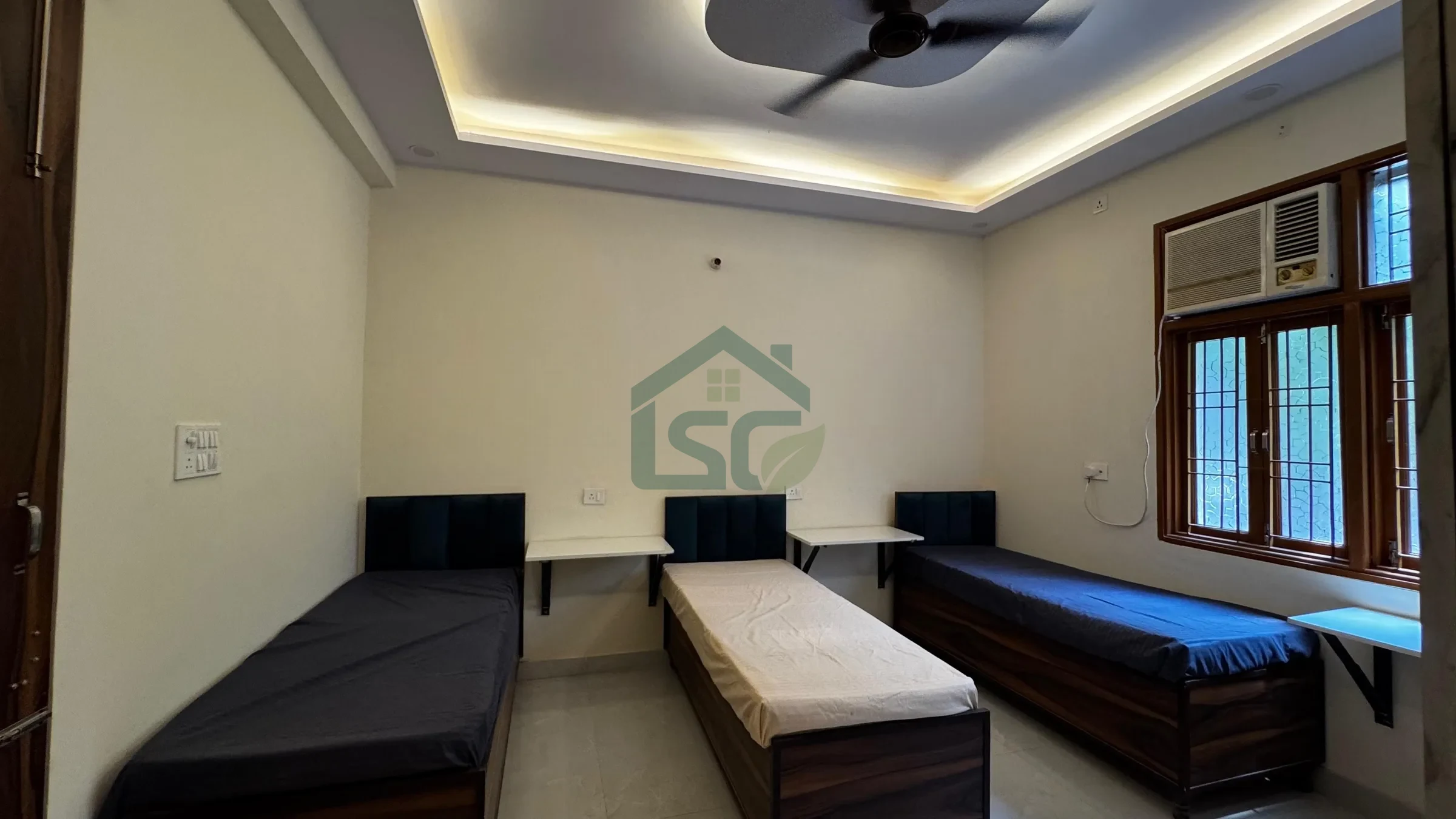 Photo 2 of PERFECT GIRLS PG, New Ashok Nagar, New Delhi