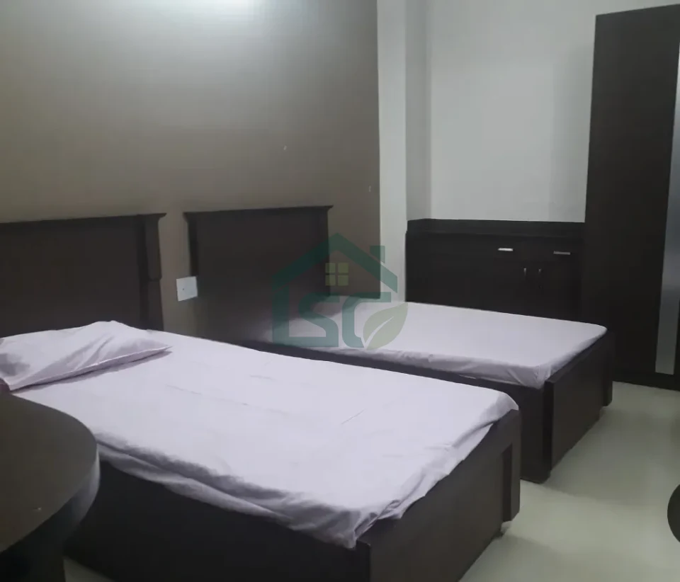 Green view PG in Sector 14, Gurugram — property photo 3