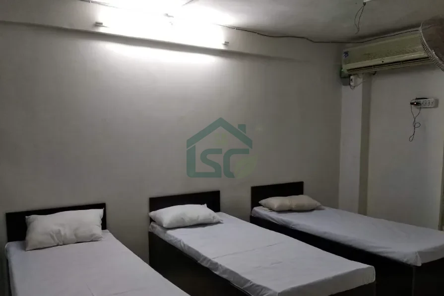 At PG Om Sai Paying Guest Accommodation, Satellite, Ahmedabad