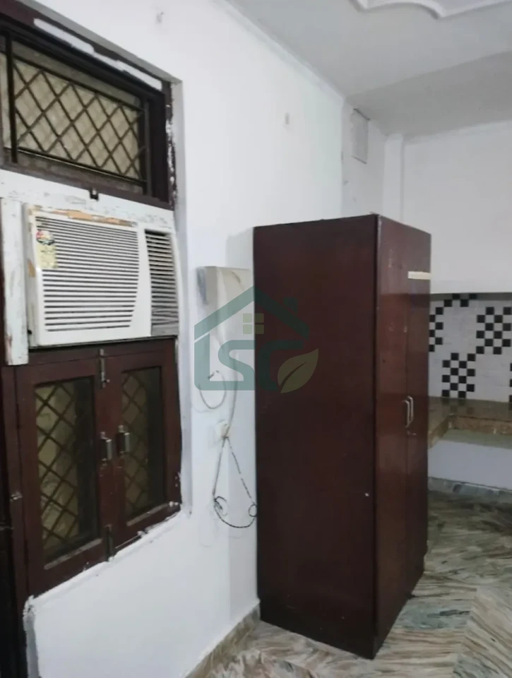 KC PG in South Moti Bagh, Delhi — property photo 4