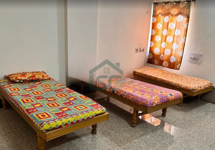 Photo 5 of Yahvi PG For Girls And Working Women, Vastrapur, Ahmedabad