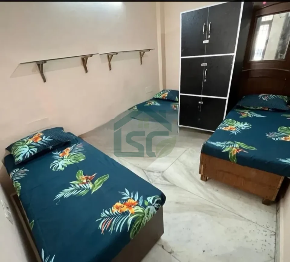 Gurjas PG House in Kalkaji, Delhi — property photo 4