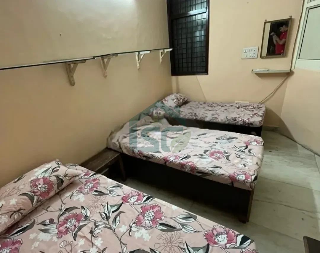 Gurjas PG House in Kalkaji, Delhi — property photo 1