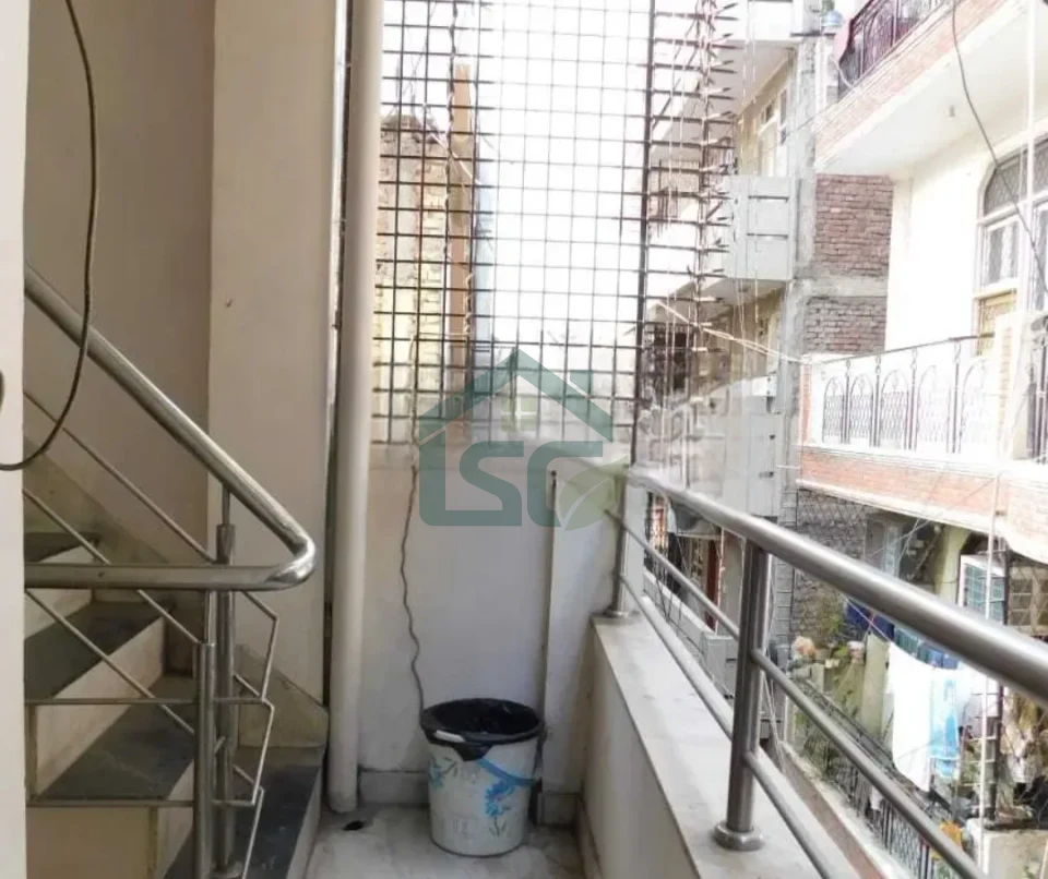 Gurjas PG House in Kalkaji, Delhi — property photo 3