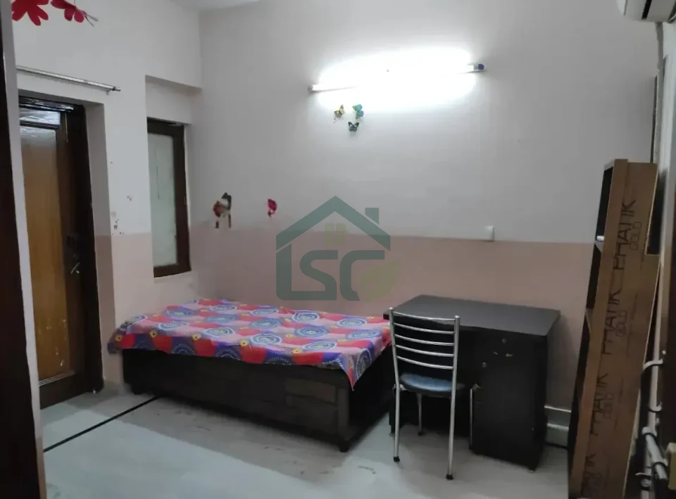 Neeru Gupta Rentals Homes in Janakpuri, Delhi — property photo 4