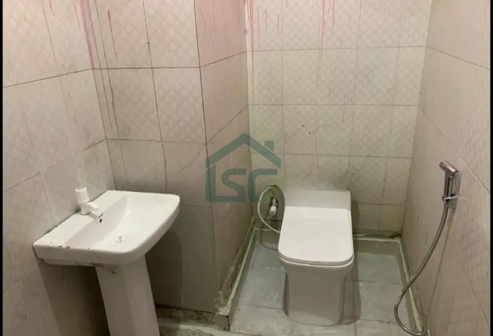 A K PG in Sector 51, Noida — property photo 1