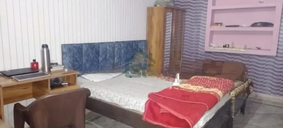 A K PG in Sector 51, Noida — property photo 2