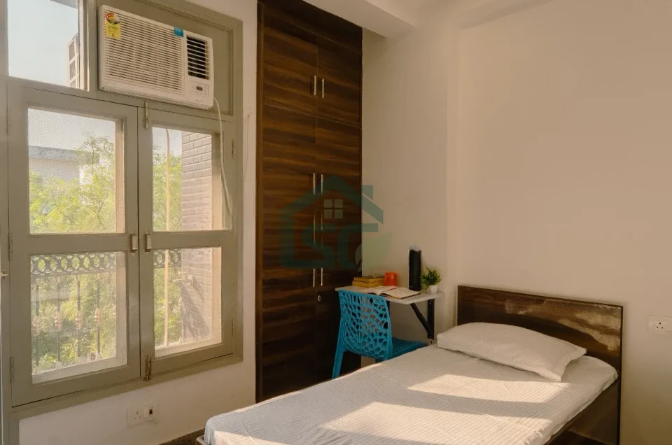 Photo 2 of Uniliv Teak - Girls PG In Vasant Vihar, Vasant Vihar, New Delhi