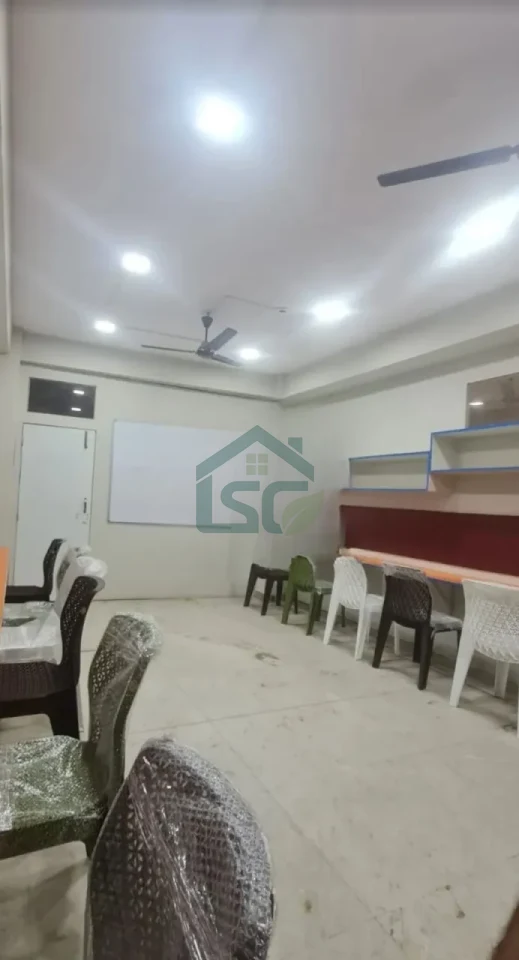 Photo 3 of Crystal PG Hostel, Janakpuri, Delhi