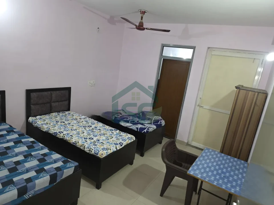 Photo 4 of Ganpati Boys PG, Sector 71, Noida