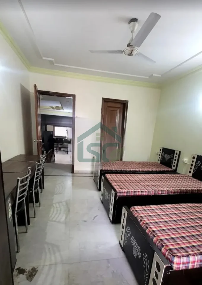 Manoj PG for girls in Lajpat Nagar, Delhi — property photo 4