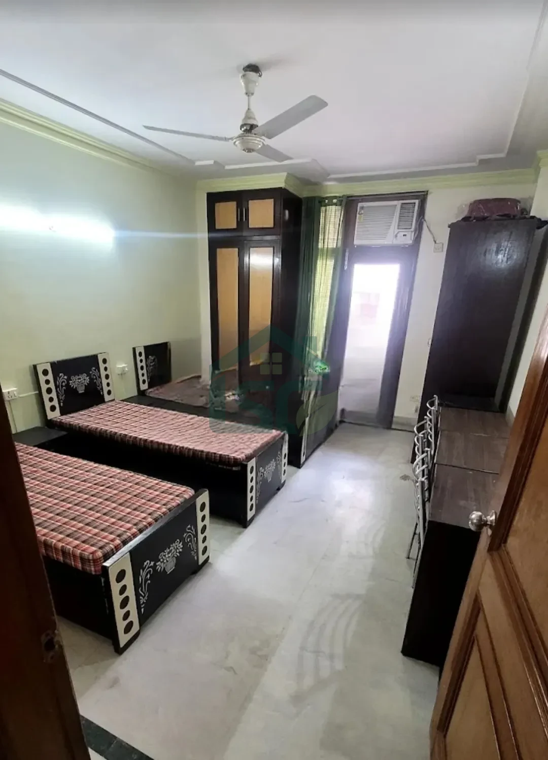 Manoj PG for girls in Lajpat Nagar, Delhi — property photo 1