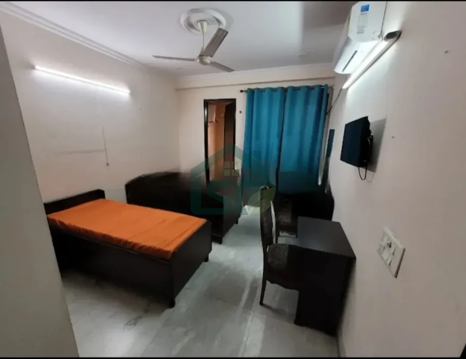 Manoj PG for girls in Lajpat Nagar, Delhi — property photo 2
