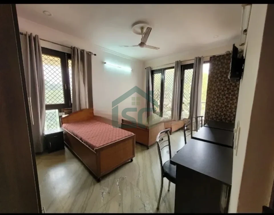 Manoj PG for girls in Lajpat Nagar, Delhi — property photo 5