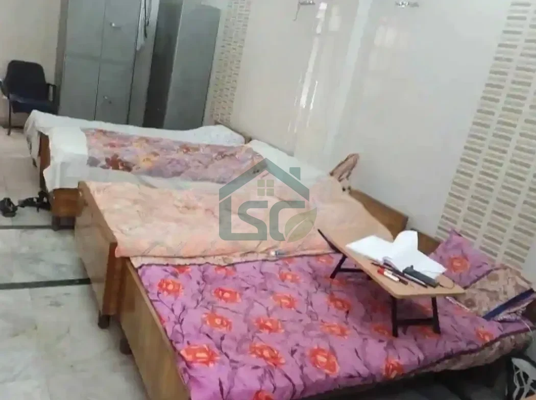 At Ramashray Hostel, Tanisq Showroom, Lucknow