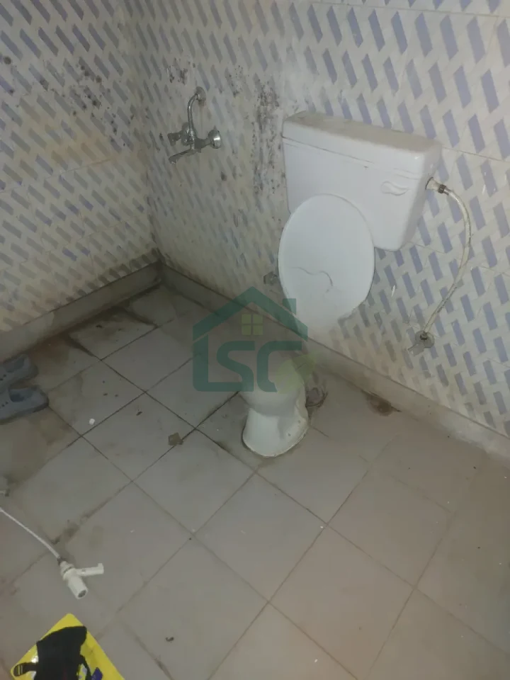Ashish Room For rent in Sector 61, Gurugram — property photo 1