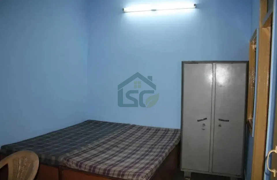 United house Girls Accmodation in Laxmi Nagar, Delhi — property photo 2