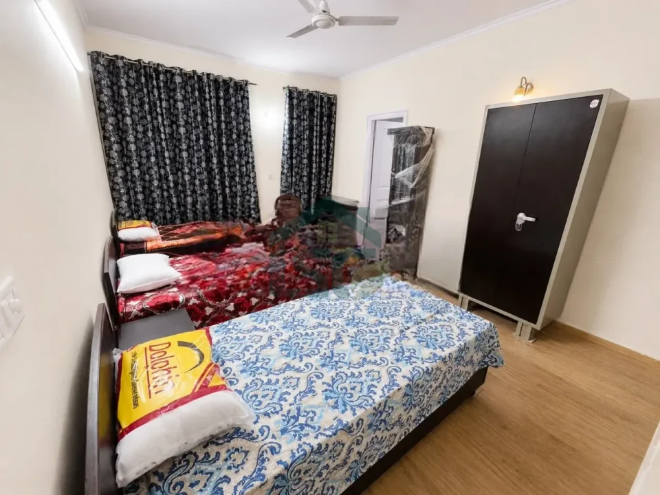 RoomQue Girls PG in Sector 49, Gurugram — property photo 2