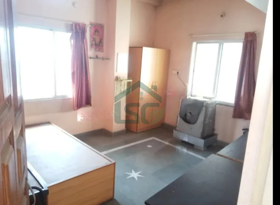 At Deshmukh Girls Hostel, Jaitala, Nagpur