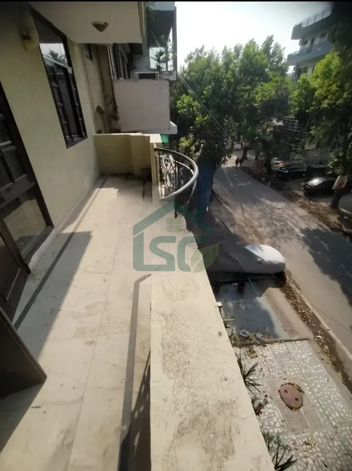 Sushant Lok in Sector 43, Gurugram — property photo 3