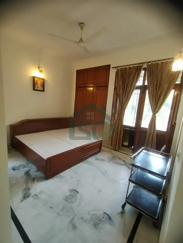 Sushant Lok in Sector 43, Gurugram — property photo 1