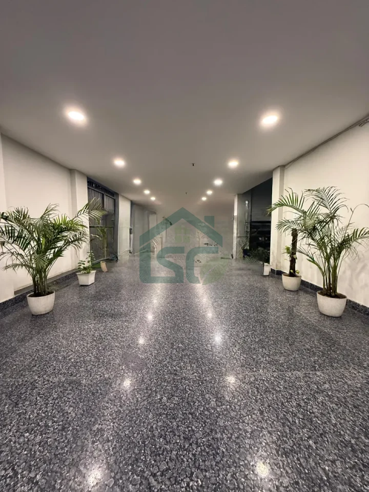 Living hub in Hudson Lane, GTB Nagar, Delhi — property photo 2