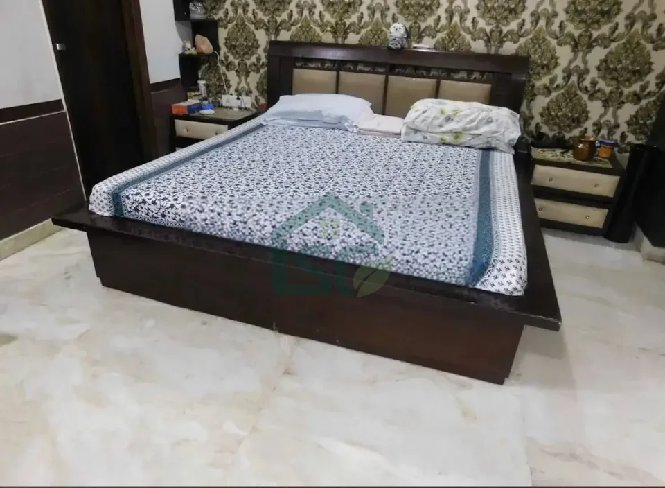 Royal Palms Girls PG in Kirti Nagar, Delhi — property photo 1