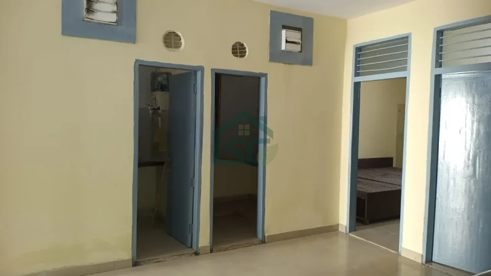 Cozy Stay in Sector 18, Gurugram — property photo 5