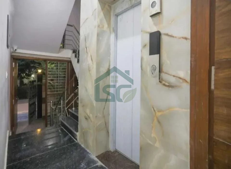The Queen's Paying Guest in Sector 19, Noida — property photo 4