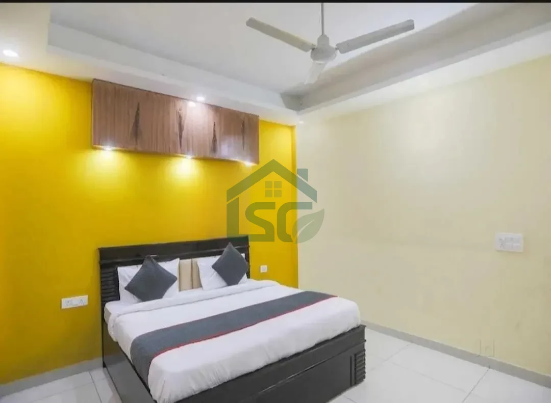 The Queen's Paying Guest in Sector 19, Noida — property photo 1