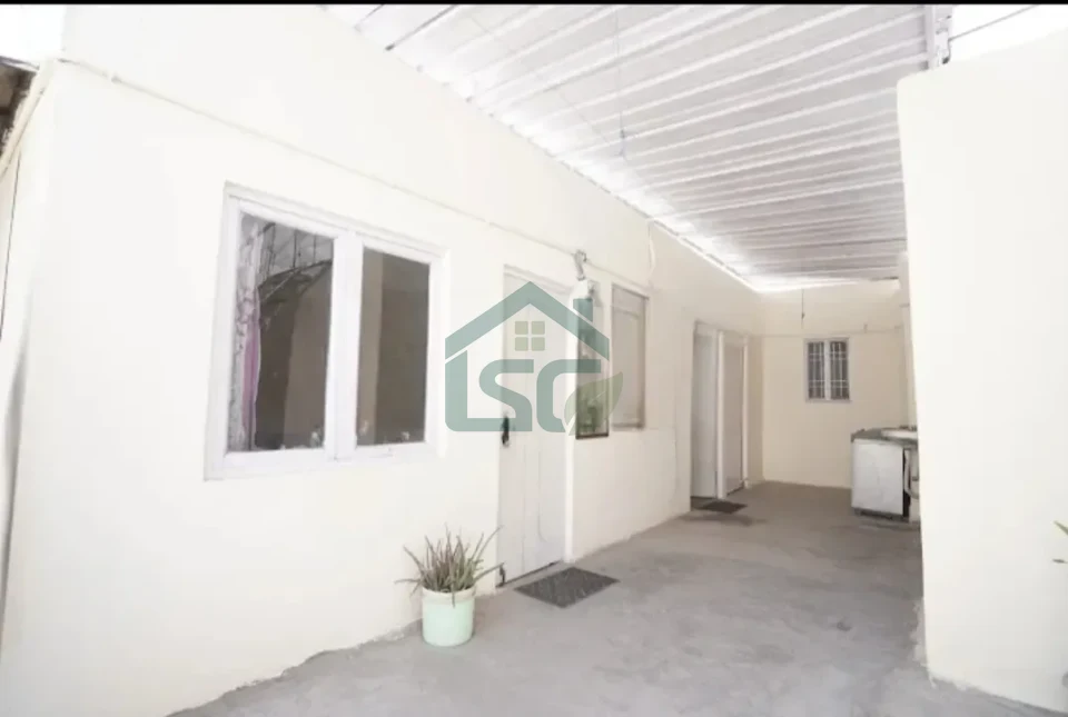 Elegant PG in Rohini, Delhi — property photo 1
