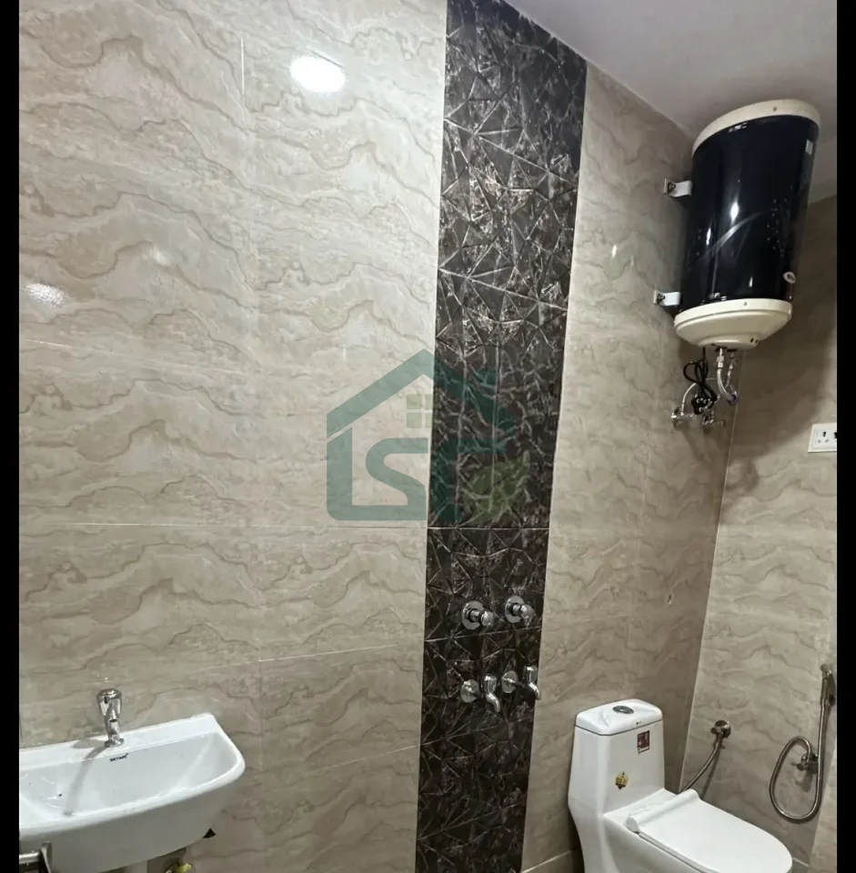 PG FOR Boys & Girls in Sector 49, Gurugram — property photo 5