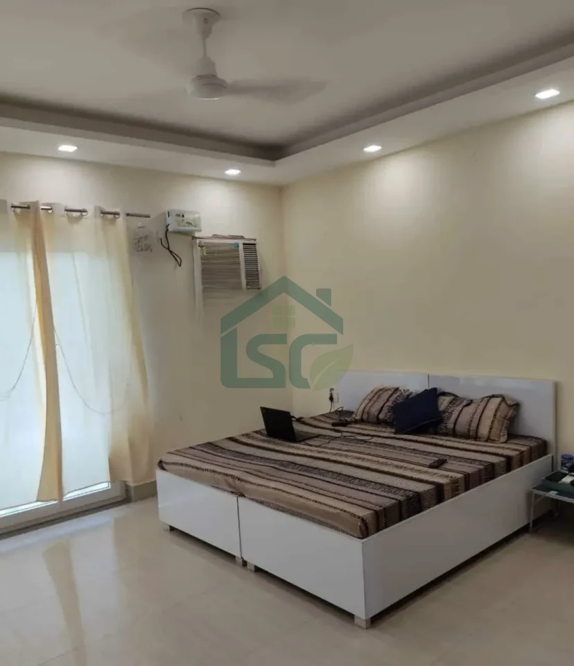 White house tower in sector 28, Gurugram — property photo 2