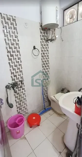PG FOR Girls in Sector 83, Noida — property photo 3