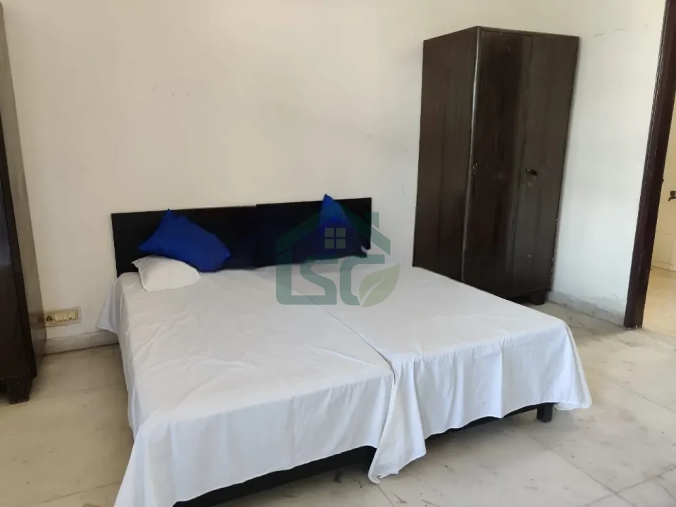 H39 Girls PG in Sector 27, Noida — property photo 2