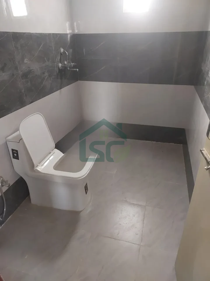 Vijay Room For Rent in Sector 51, Gurugram — property photo 3