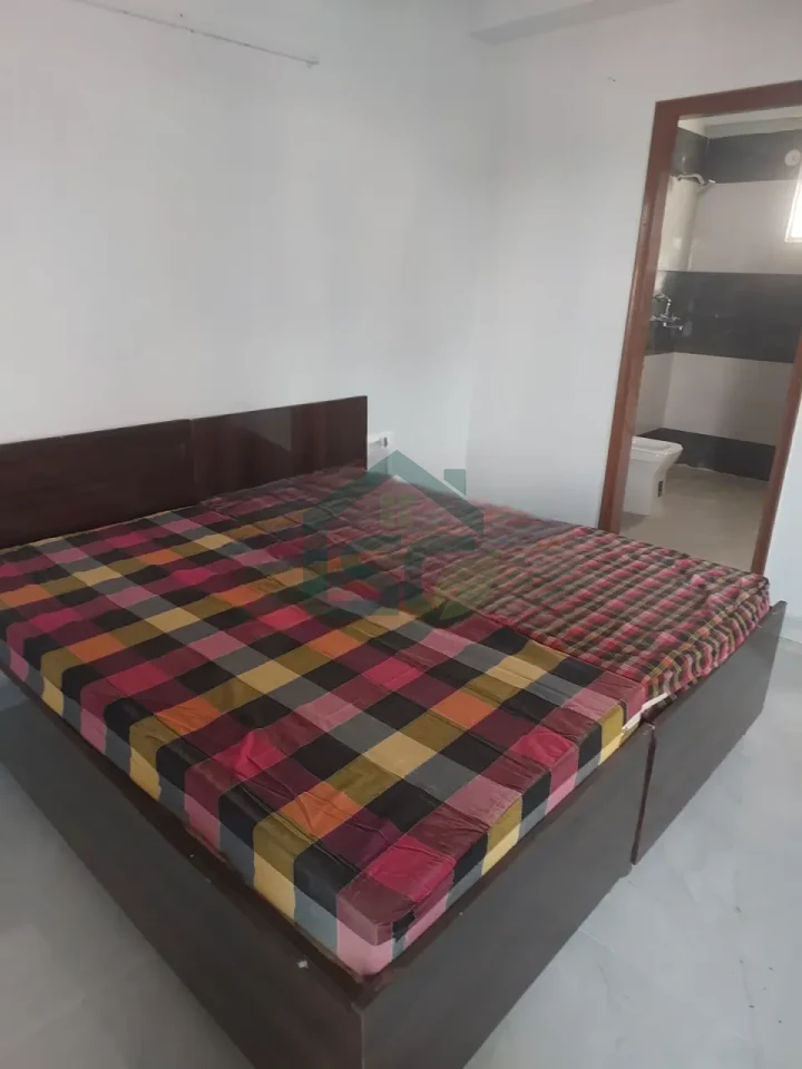 Vijay Room For Rent in Sector 51, Gurugram — property photo 5