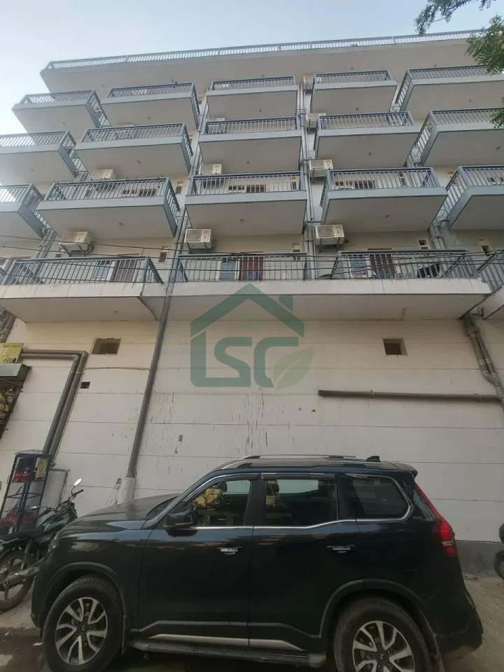 Vijay Room For Rent in Sector 51, Gurugram — property photo 1