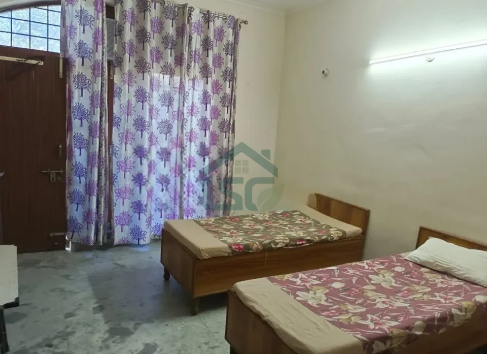 Raja PG in Sector 18, Gurugram — property photo 5