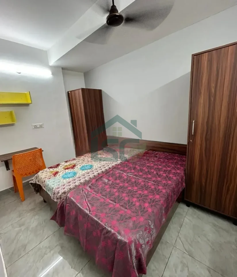 Crown Girls PG in Ashok Vihar, Delhi — property photo 4